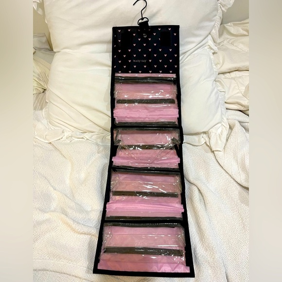 Mary Kay traveling storage bag new without tags - Picture 2 of 3